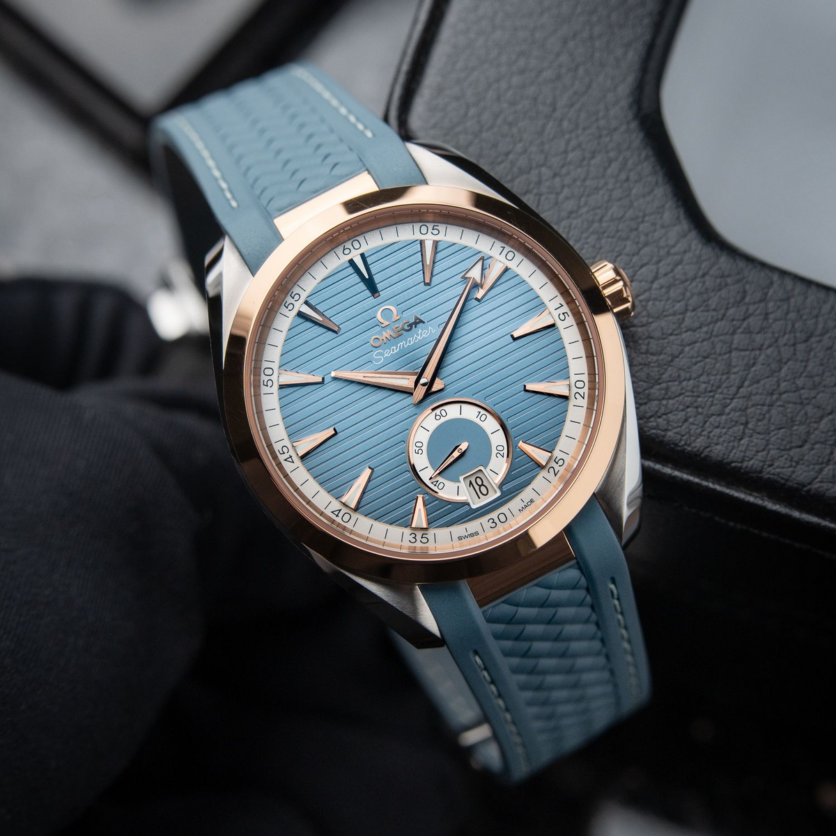 Omega Seamaster Aqua Terra 150M 8/2025 Two Tone Rose Gold Steel Blue Dial 41mm 220.22.41.21.03.001