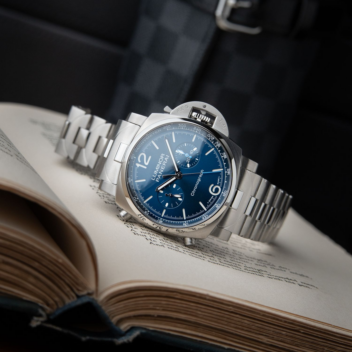 Vintage Panerai Luminor Chrono UNWORN 4/2025 Blue Chronograph Steel Bracelet PAM01110