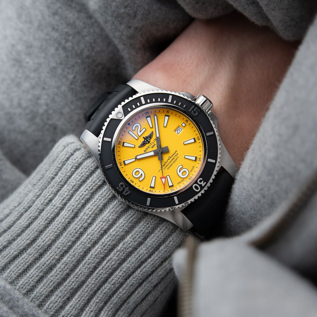 Breitling Superocean Automatic 44 Yellow Dial 1000M Diver Steel Rubber Set 44mm A17367021I1S1