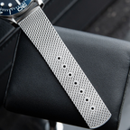 Omega Seamaster Diver 300 M James Bond 60th Anniversary 42mm 210.30.42.20.03.002