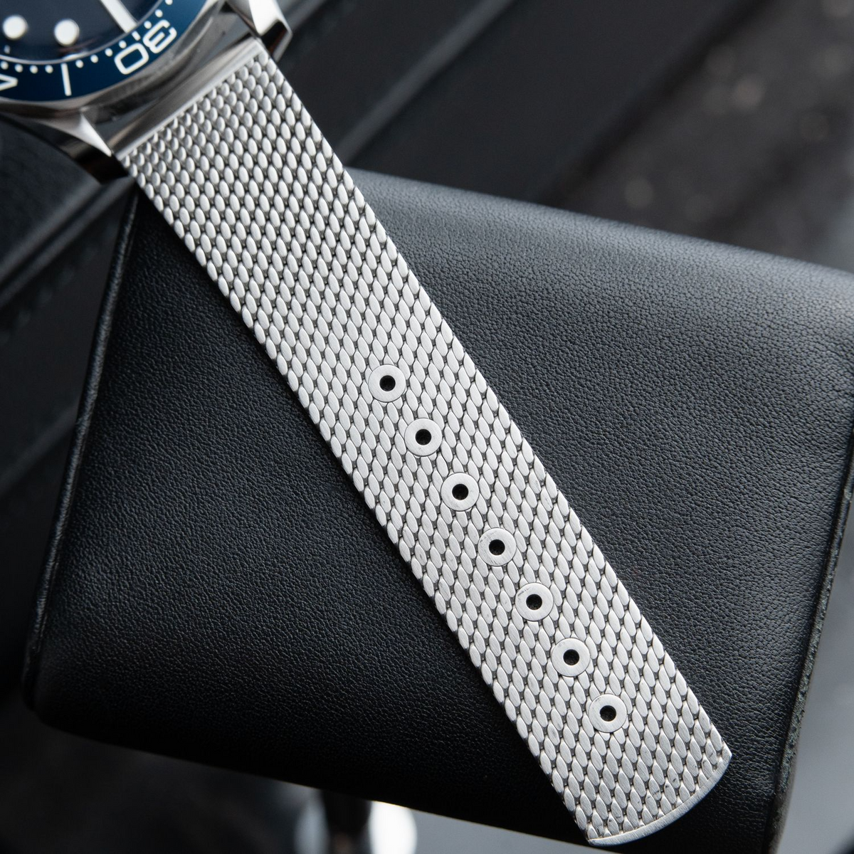 Omega Seamaster Diver 300 M James Bond 60th Anniversary 42mm 210.30.42.20.03.002