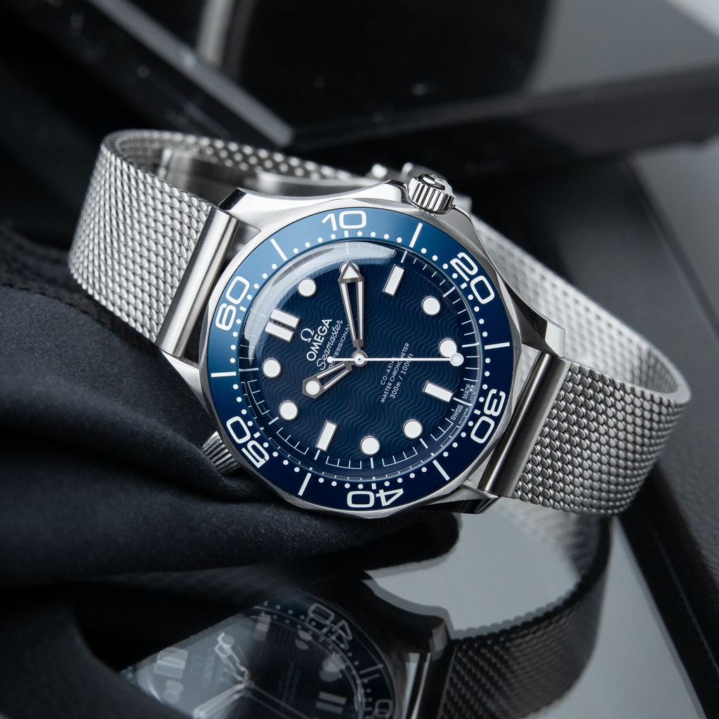 Omega Seamaster Diver 300 M James Bond 60th Anniversary 42mm 210.30.42.20.03.002