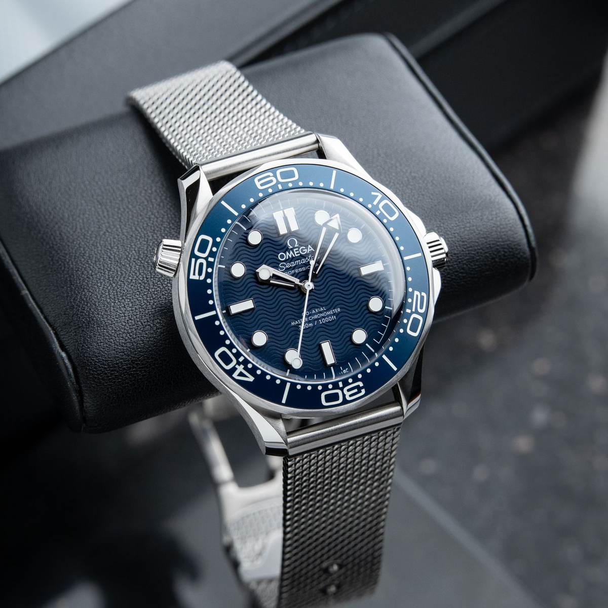 Omega Seamaster Diver 300 M James Bond 60th Anniversary 42mm 210.30.42.20.03.002