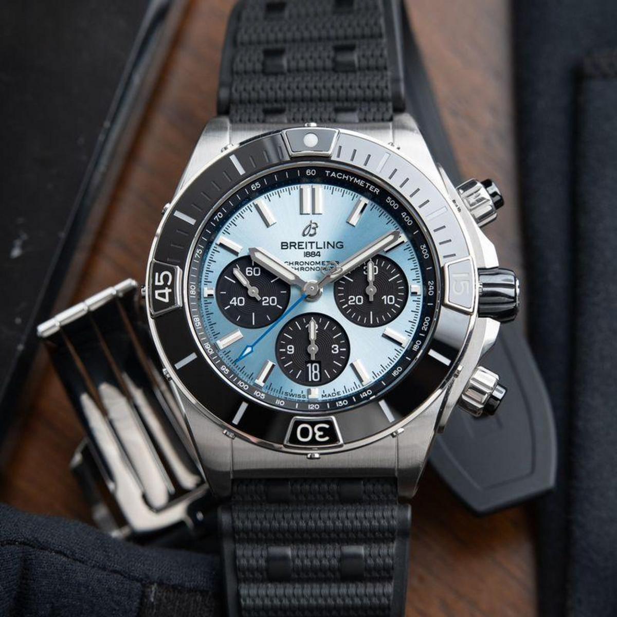 Breitling Super Chronomat B01 44 Chronograph PB0136