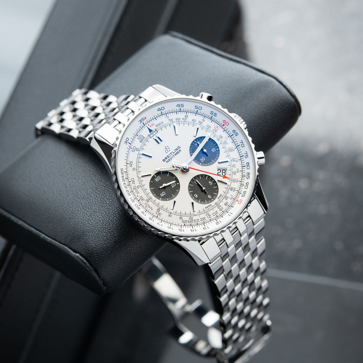 Breitling Navitimer B01 Chronograph 43mm Silver Panda Dial Bracelet AB012121
