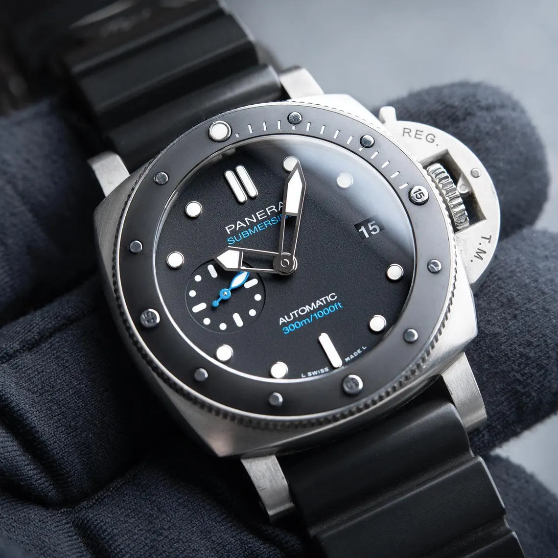Panerai Luminor Submersible Ref. Pam683 – Ships from USA – Free Delivery