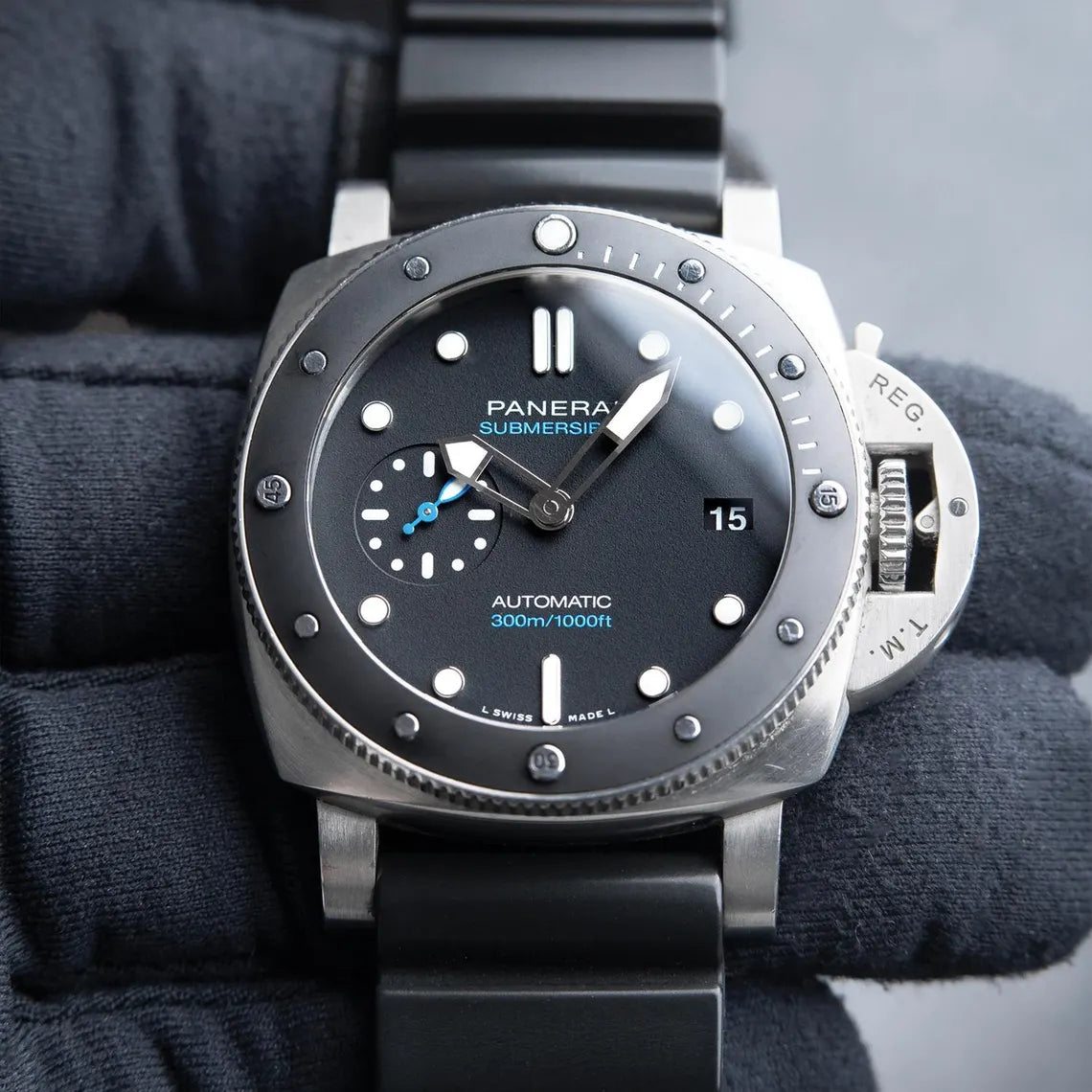 Panerai Luminor Submersible Ref. Pam683 – Ships from USA – Free Delivery
