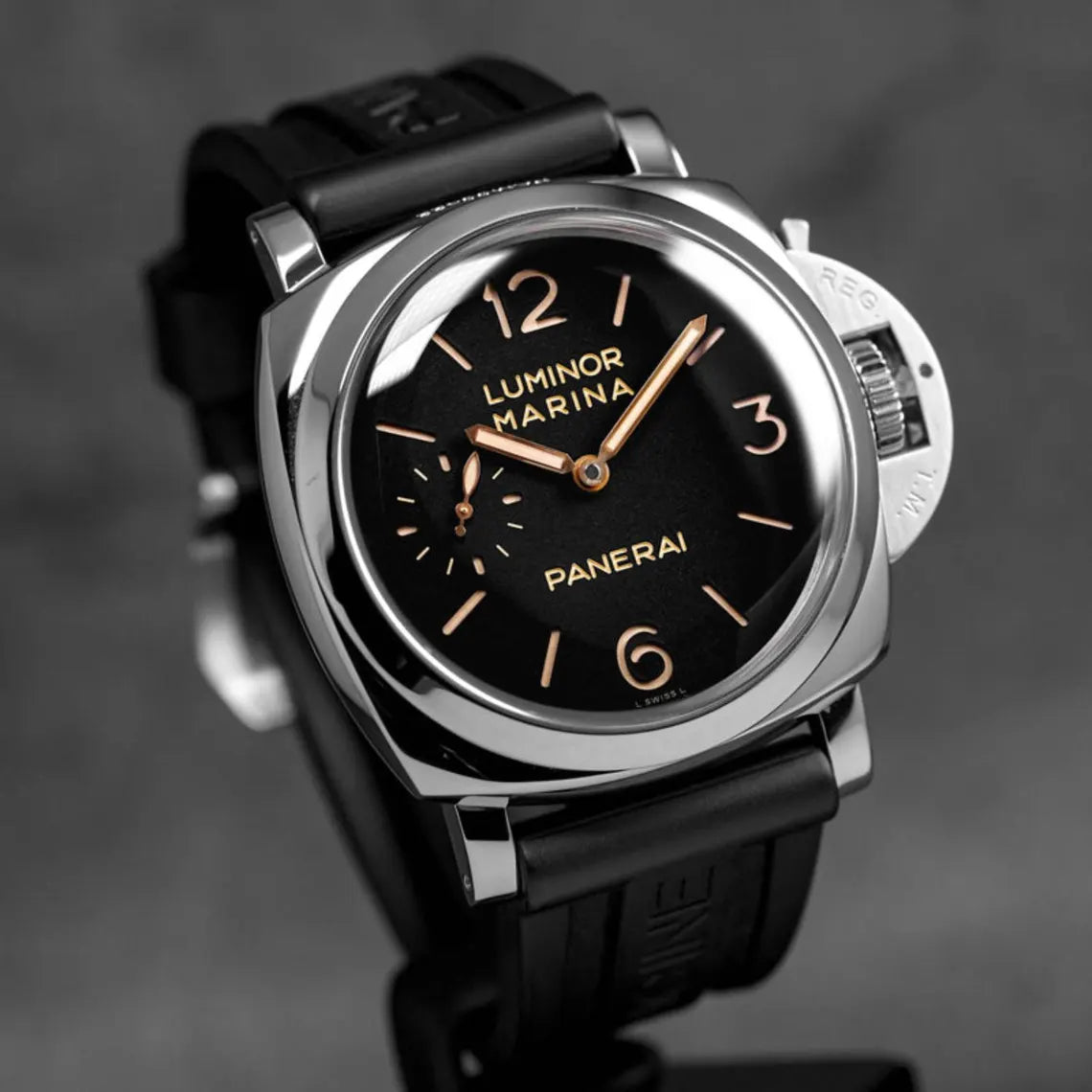 Panerai Luminor Marina Ref.PAM00422– Ships from USA – Free Delivery