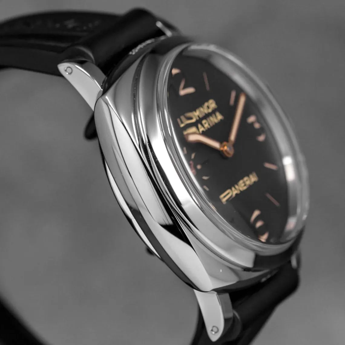 Panerai Luminor Marina Ref.PAM00422– Ships from USA – Free Delivery
