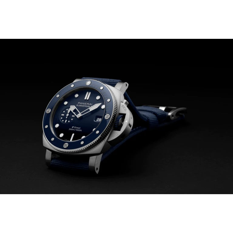 Panerai Submersible QuarantaQuattro ESteelâ„¢ Blu Profondo Ref# PAM01289