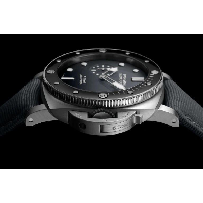 Panerai Submersible QuarantaQuattro ESteelâ„¢ Grigio Roccia Ref# PAM01288
