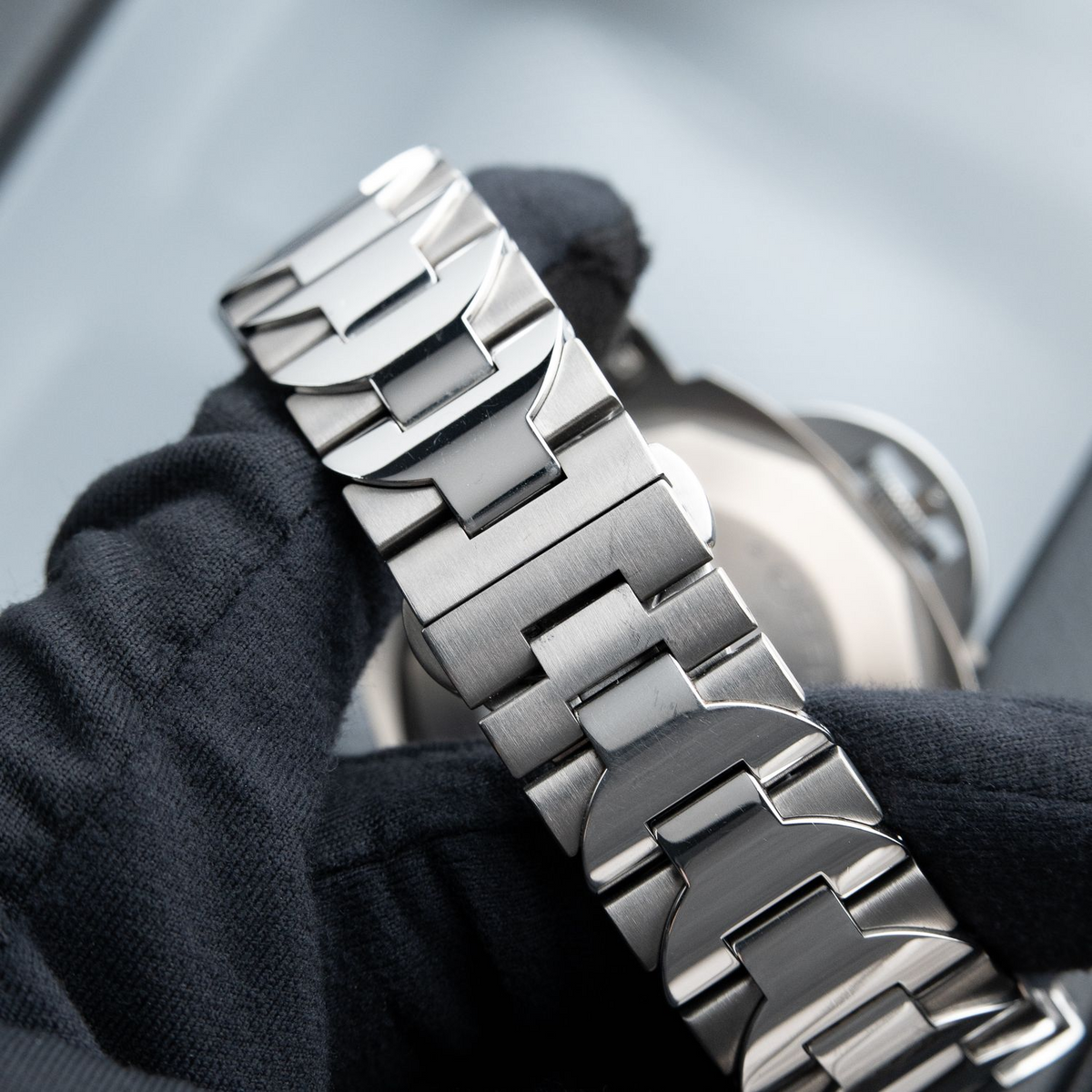 Panerai Luminor GMT Titanio Steel Titanium Bracelet Black Dial PAM00161
