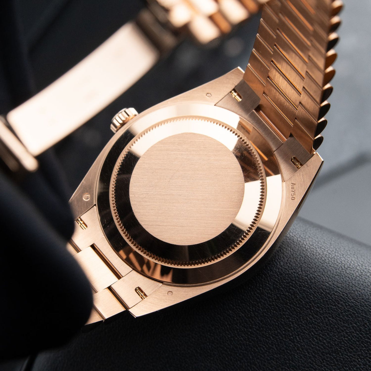 Rolex Oyster Perpetual Day-Date 40 Rose Gold Presidental Bracelet Olive Green Dial  M228235-0025 40mm